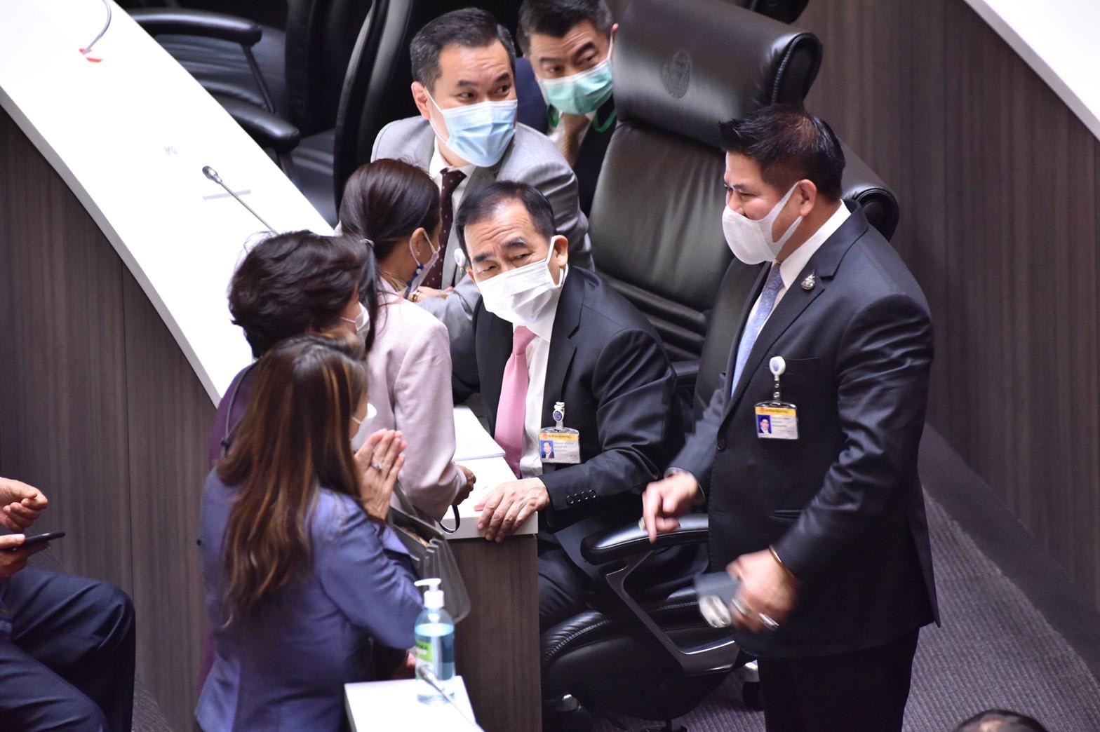 ธรรมนัส เศรษฐกิจไทย ประชุมรัฐสภา -583A524FF4AB.jpeg