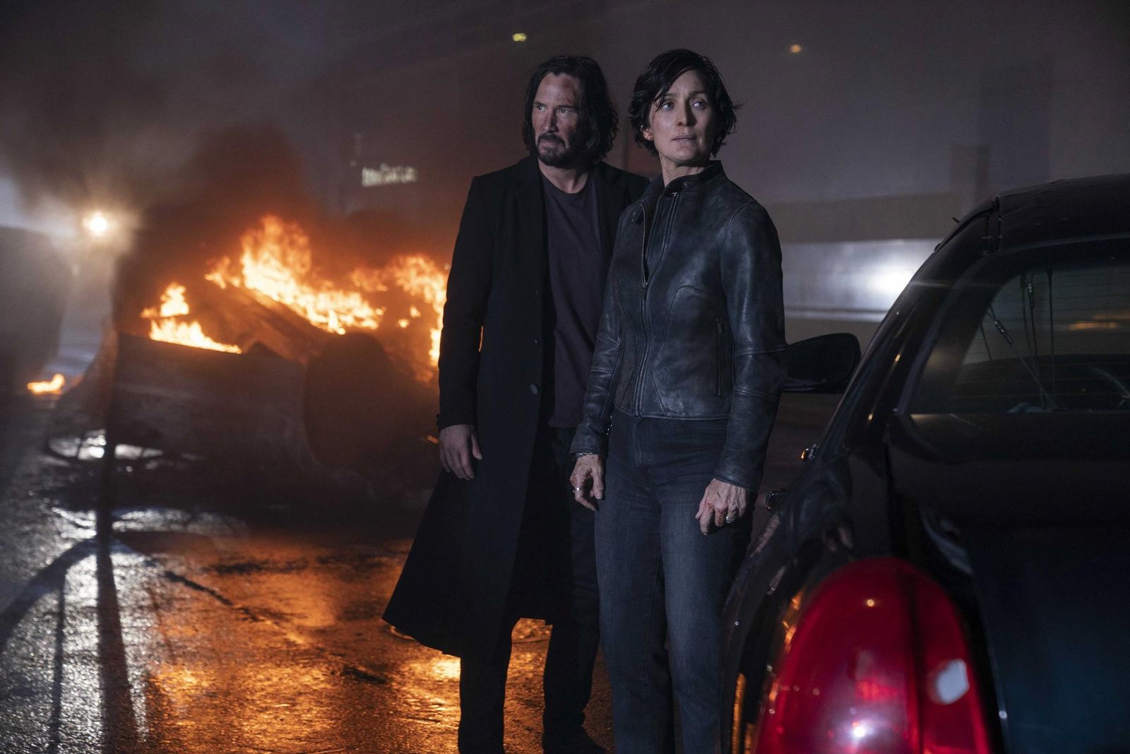 HBO GO - The Matrix Resurrections - Keanu Reeves and Carrie-Anne Moss.jpg