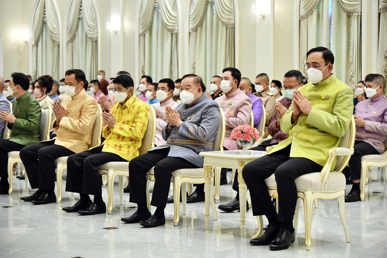 ประยุทธ์ ประวิตร คณะรัฐมนตรี -05CA-4064-BD47-32D8ABF71998.jpeg