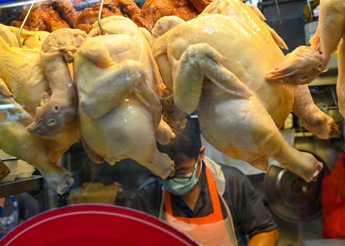สิงคโปร์กังวลปัญหาความมั่นคงอาหารและเงินเฟ้อ หลังมาเลเซียยุติส่งออก 'เนื้อไก่'