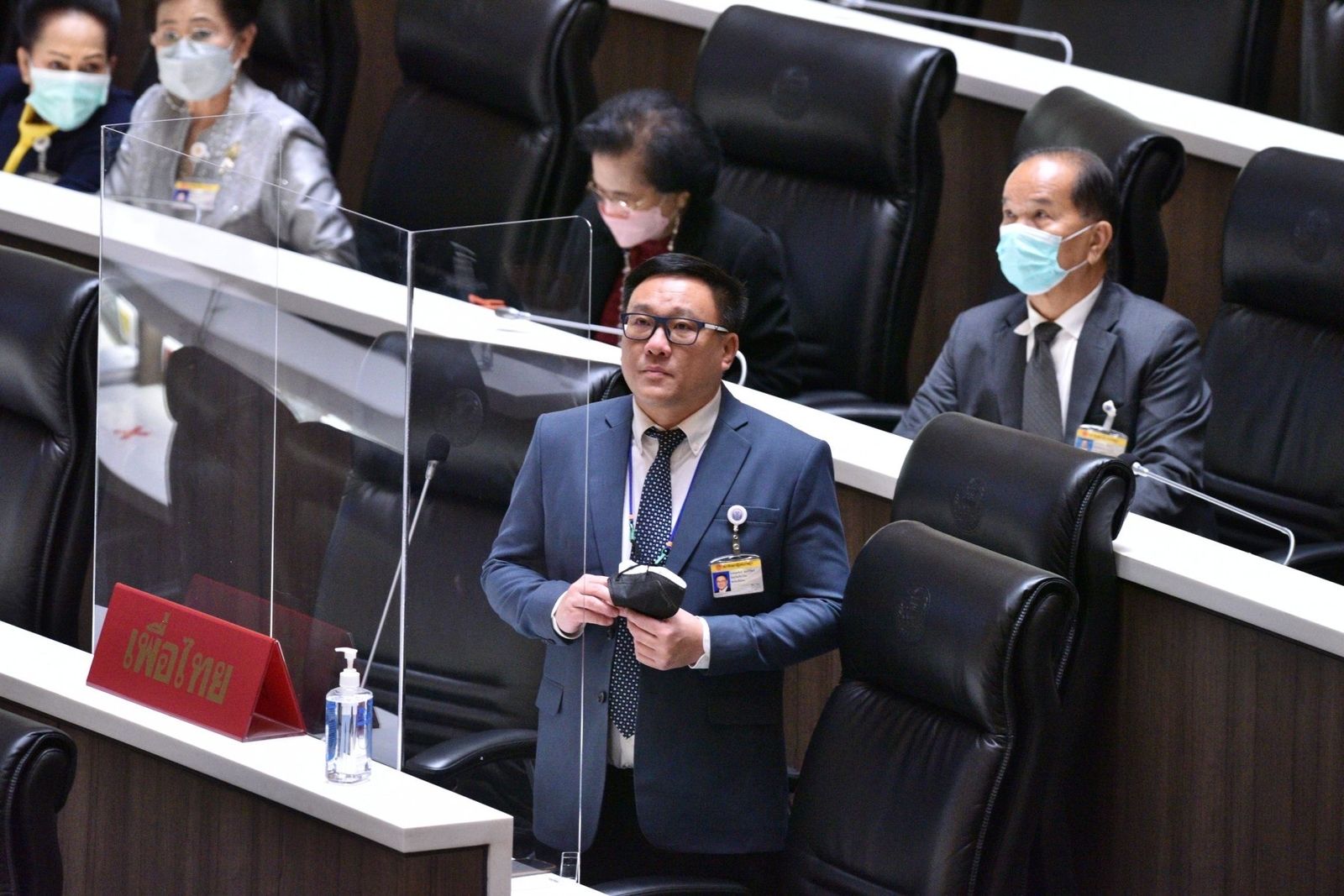 จุลพันธ์ ประชุมรัฐสภา -90B6-4F99-9E79-338B8D2E7151.jpeg