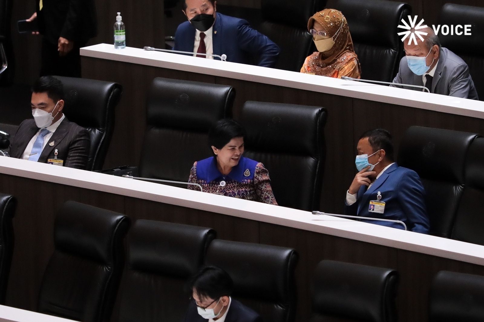 ศรีนวล ภูมิใจไทย ประชุมสภา A55F-6FFE986FB674.jpeg