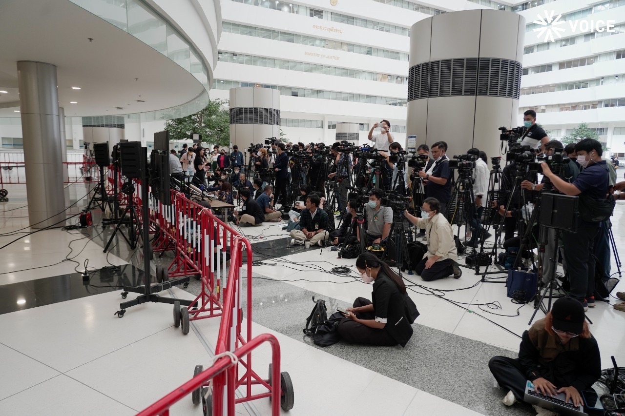 สื่อมวลชน ศาลรัฐธรรมนูญ คณะตุลาการศาลรัฐธรรมนูญ ตุลาการ ประยุทธ์ 8 ปี C2B-9B113B4E9056.jpeg