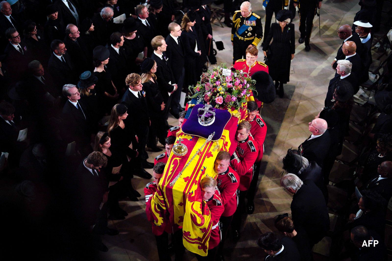 AFP - สมเด็จพระราชินีนาถเอลิซาเบธที้ 2 งานพระบรมศพ วินด์เซอร์ ฝังพระบรมศพ