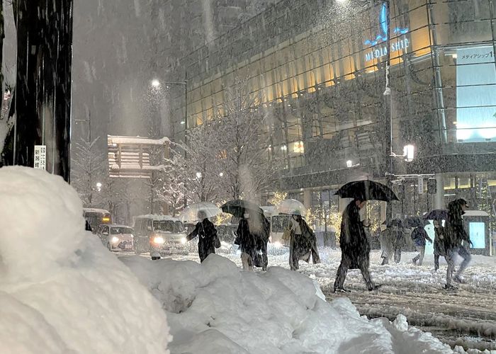 พายุหิมะถล่มพื้นที่ตอนเหนือญี่ปุ่นเสียชีวิตอย่างน้อย 17 ราย