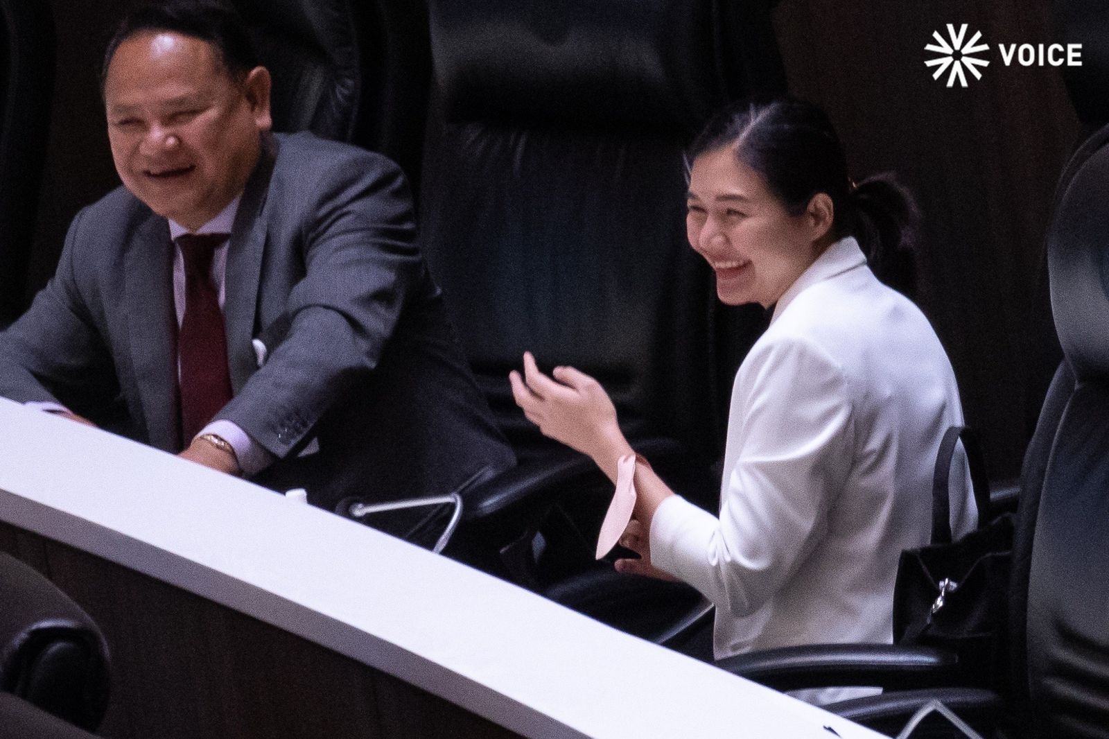 จิราพร  ฉลาด ประชุมรัฐสภา -A4CA-4459-84D4-86AE532B6E7B.jpeg