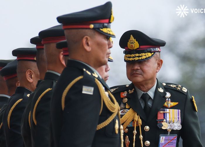 ‘คอแดง’ กลืน ‘คอเขียว’ สัญญาณ กระชับอำนาจ ? สงครามตัวแทน 'บ้านใหญ่แปดริ้ว' - 'ไทยคู่ฟ้า'