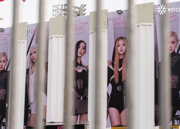 แฟนคลับแห่ชม ‘BLACKPINK’ คอนเสิร์ต สนามกีฬาแห่งชาติ