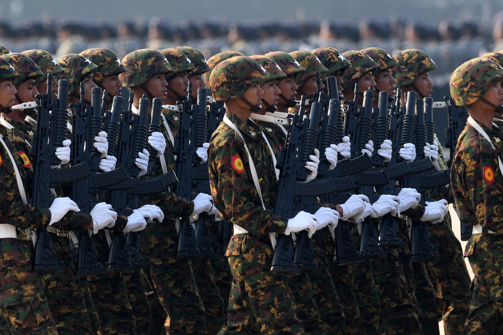 AFP - วันกองทัพ เมียนมา อ่องหล่ายน์