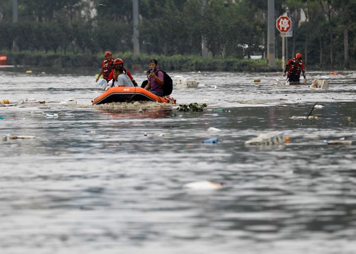 จีนฝนตกหนักสุดในรอบ 140 ปี ตายอย่างน้อย 20 ศพ หายอีก 27 คน