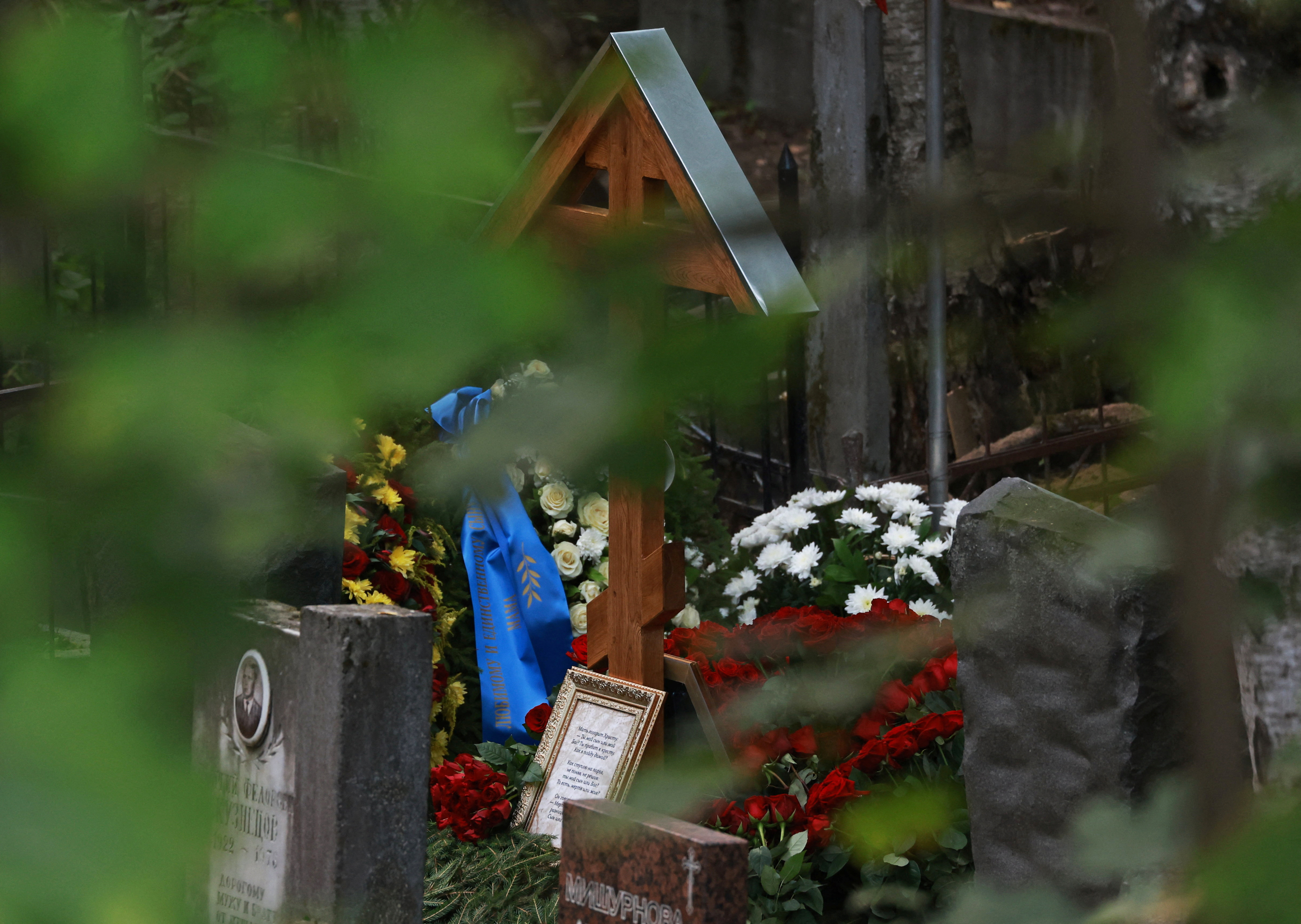 2023-08-29T154901Z_1_LYNXMPEJ7S0OQ_RTROPTP_4_UKRAINE-CRISIS-PRIGOZHIN-CEMETERY.JPG