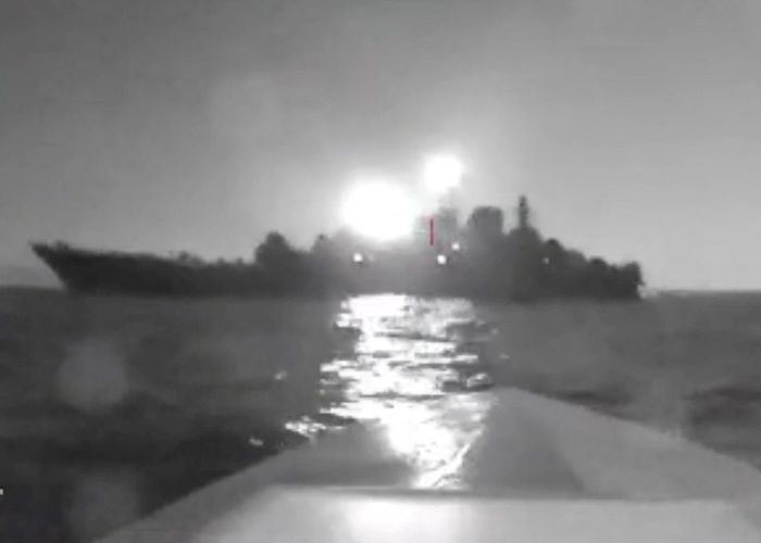 โดรนยูเครนถล่มท่าเรือรัสเซีย เปิดศึกทะเลดำ ทำระบอบปูตินขวัญผวา