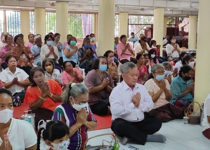 ’ชาวบ้าน-สว.กิตติศักดิ์’ ร่วมทำบุญวัดบางคลาน ส่ง ตร.ดูแลความปลอดภัยชาวบ้าน-นักท่องเที่ยว