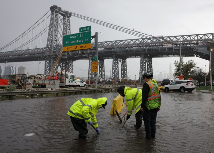 นครนิวยอร์กประกาศภาวะฉุกเฉิน เหตุน้ำท่วมกะทันหัน หลังพายุพัดถล่ม