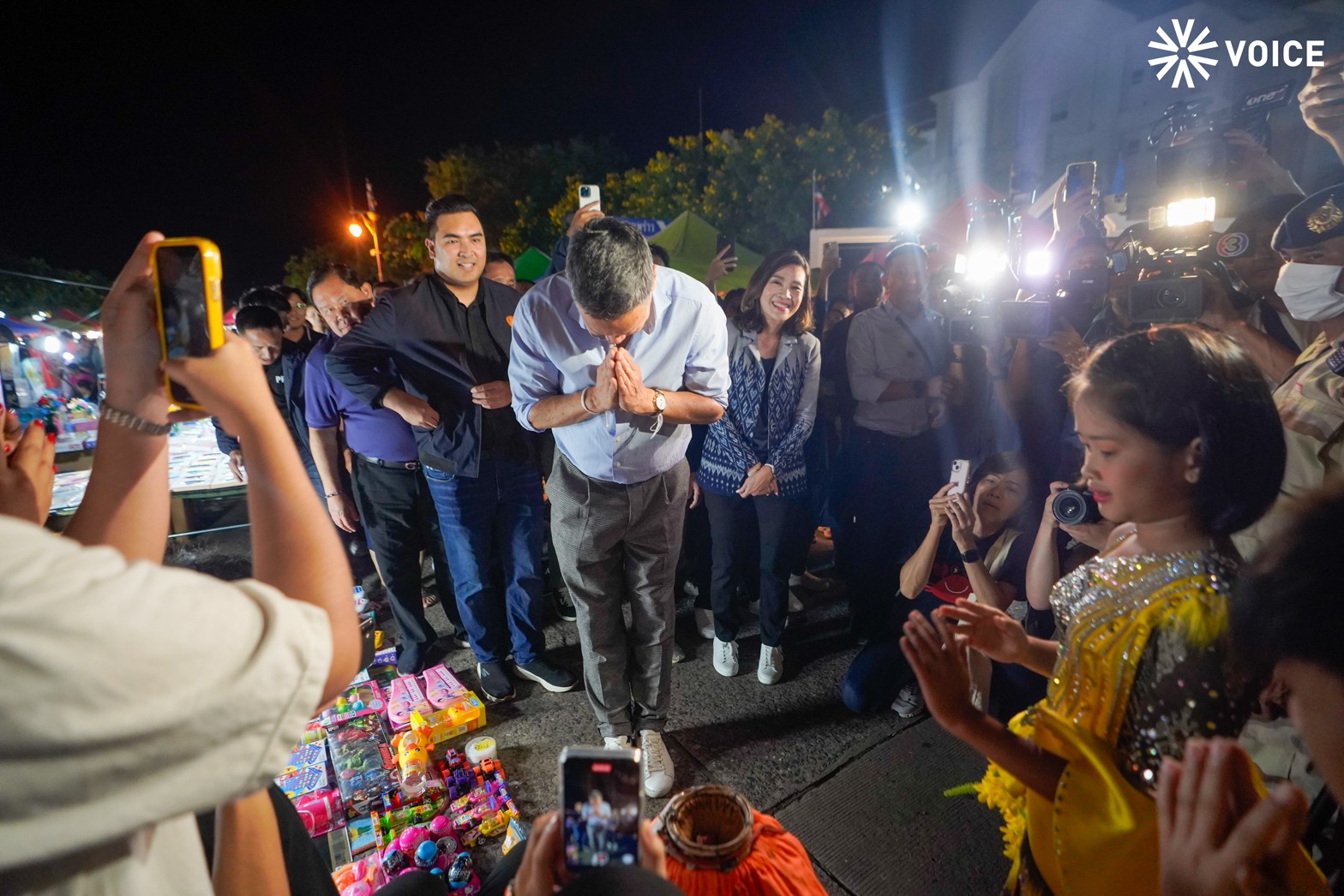 เศรษฐา พบประชาชน ถนนคนเดิน อุดร