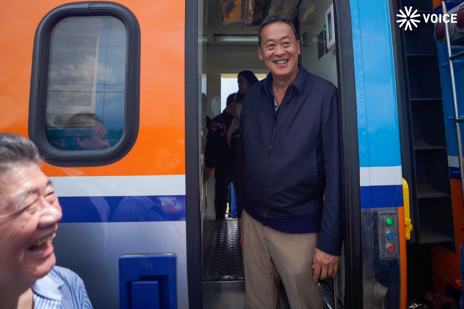 เศรษฐาพา รมต. นั่งรถไฟลงพื้นที่ อุดร-หนองคาย 