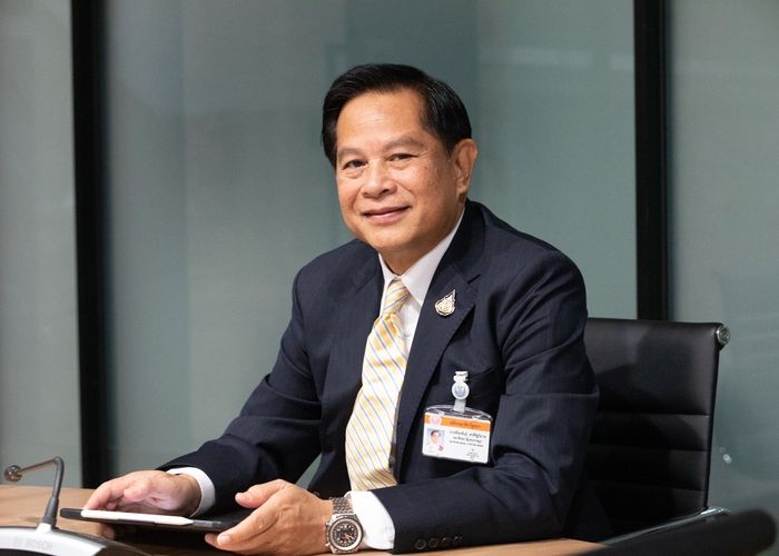 อย่าปล่อยวิกฤตเป็นโอกาสผู้ค้า! 'พีระพันธุ์' แนะนายกฯสั่งห้ามส่งออกน้ำมันและตรึงราคาน้ำมันในประเทศทันที