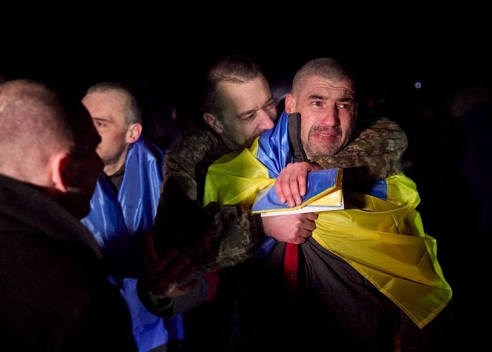 รัสเซีย-ยูเครนแลกตัวนักโทษ กว่า 470 คนจากทั้งสองฝ่ายได้กลับบ้าน