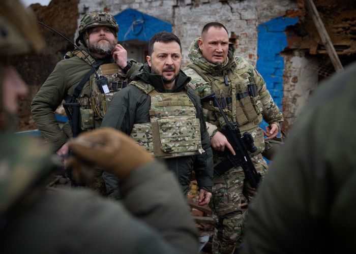 ‘เซเลนสกี’ เขย่ากองทัพยูเครน ยันแผนปลด ผบ.ทัพ หลังสงครามใกล้ครบ 2 ปี