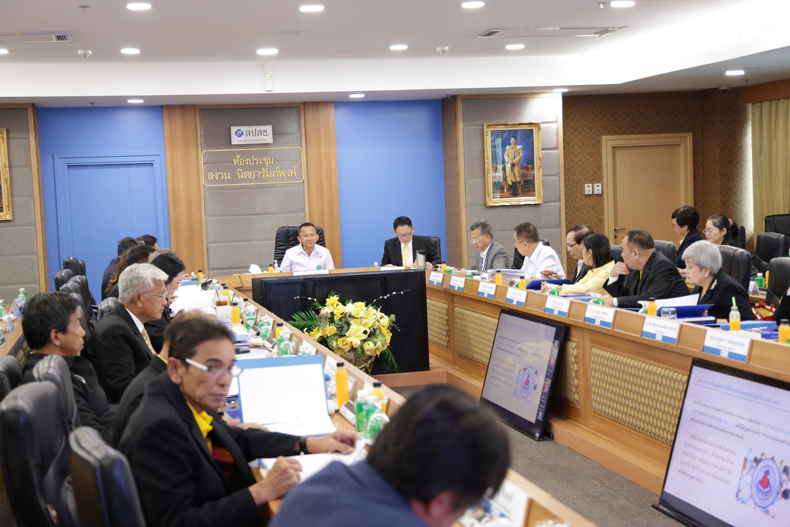 1 1ประชุมบอร์ด สปสช_1.jpg