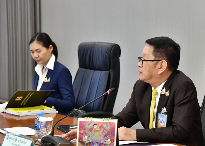 'ประเสริฐ' นำประชุมคณะกรรมการกองทุนหมู่บ้านและชุมชนเมืองแห่งชาติ เดินหน้าสร้างความเข้มแข็ง พัฒนาอย่างยั่งยืน