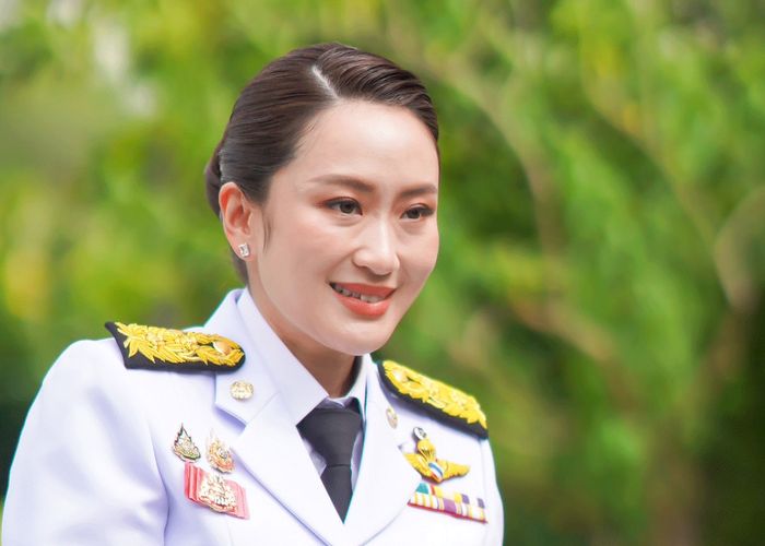 ​นายกฯเป็นประธานในพิธีเจริญพระพุทธมนต์และทำบุญตักบาตรพระสงฆ์ 173 รูป ถวายพระราชกุศลเนื่องในโอกาส พระราชพิธีสมมงคล
