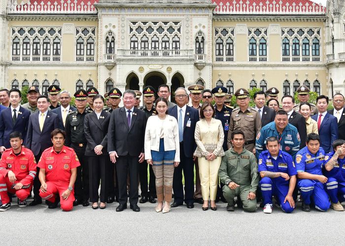 นายกฯแพทองธาร ร่วมงาน 'ประสานพลัง ประสานใจ' หารือจิตอาสา-เอกชน ก่อนส่งมอบสิ่งของช่วยผู้ประสบภัยน้ำท่วม