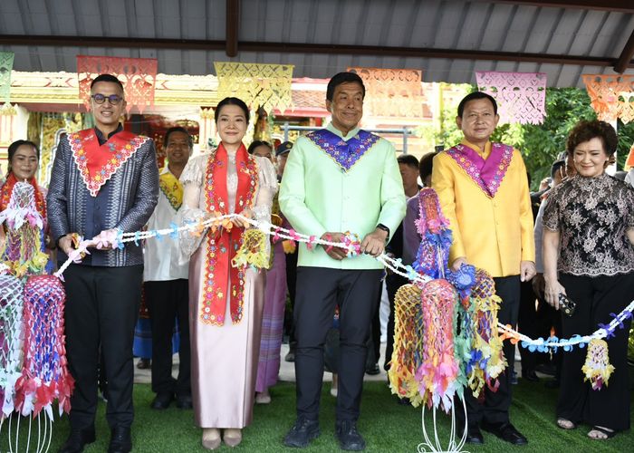 ร่วมสืบสาน ‘ประเพณีตักบาตรพระร้อยทางเรือ’ มรดกทางวัฒนธรรมและวิถีถิ่นหนึ่งเดียวของ กทม.