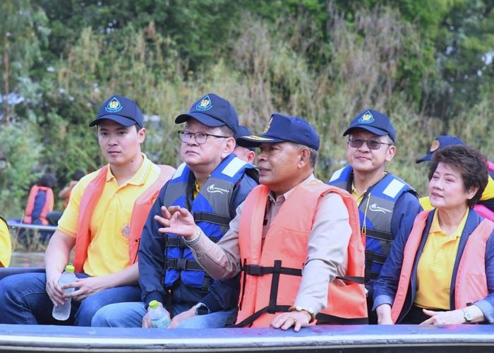 'ประเสริฐ' ลงพื้นที่พิษณุโลก-พิจิตร ให้กำลังใจผู้ประสบอุทกภัย สั่งเร่งระบายน้ำและฟื้นฟูเยียวยา บริหารจัดการน้ำอย่างรัดกุม