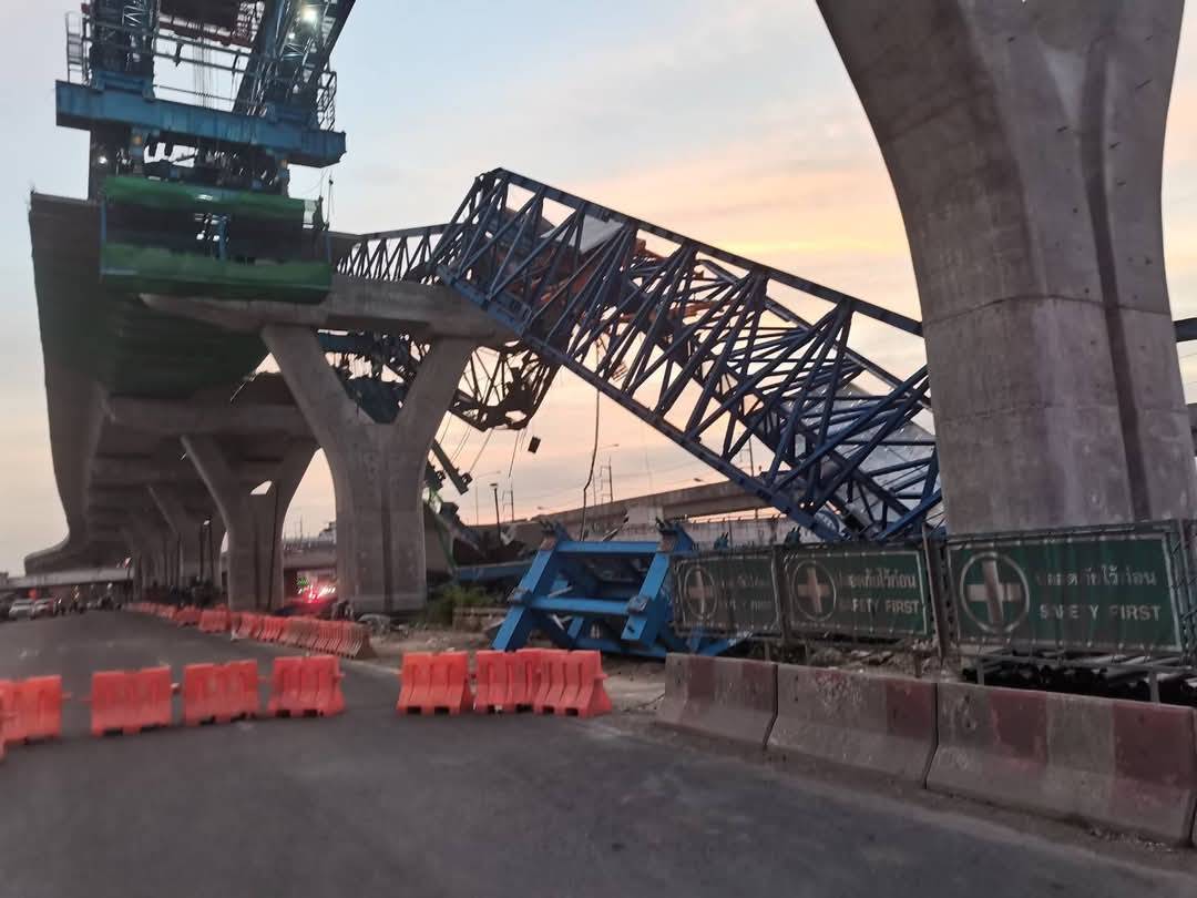 คานสะพานก่อสร้างบนถนนพระราม 2 ทรุดตัว