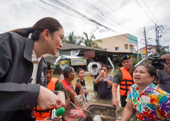 ศปช. เร่งโอนเงินเยียวยาน้ำท่วม 9,000 บาท ใน 5 จังหวัด - พัทลุง ตรัง สงขลา ยะลา และนครศรีฯ ย้ำประชาชนลงทะเบียนใน 15 ม.ค.นี้