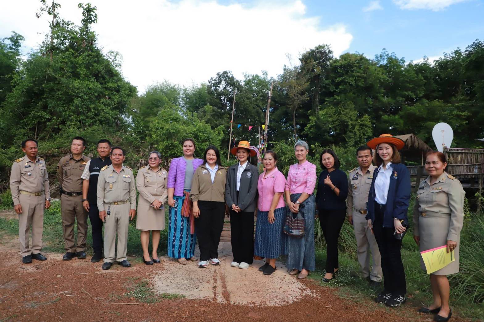 ธีรรัตน์ สำเร็จวาณิชย์