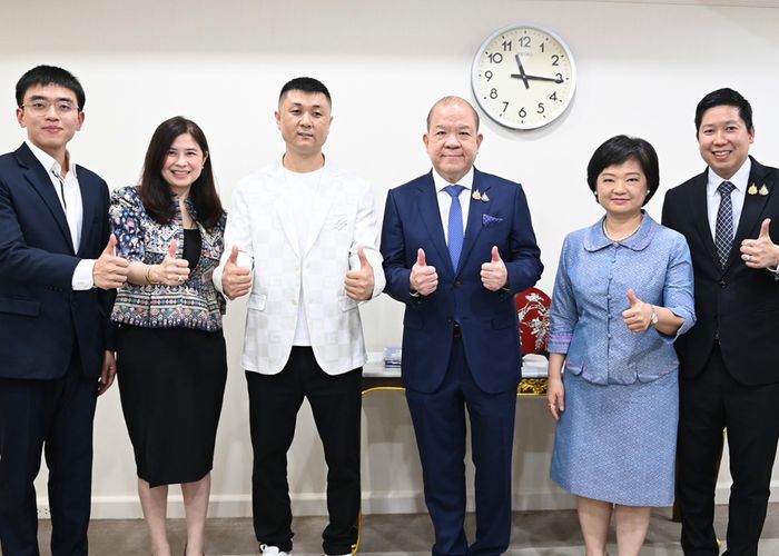 'พิชัย' เตรียมนำอินฟลูฯดังจีน ไลฟ์สดขายผลไม้ ตั้งเป้าทุบสถิติใหม่ ลุยเจรจาทูตจีน ผ่อนปรน-ผลักดันส่งออกทุเรียน