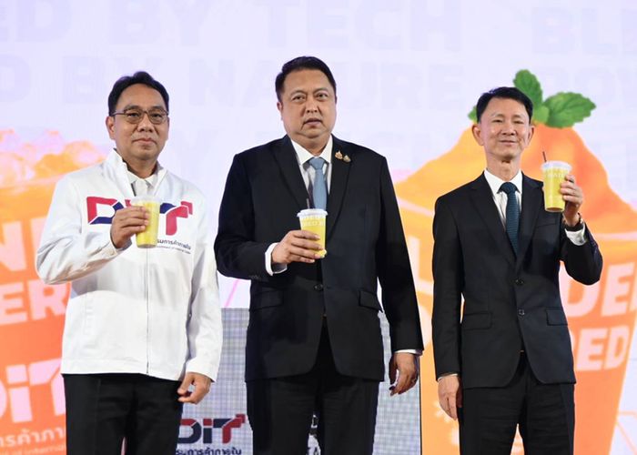 'พาณิชย์' จับมือ 'เต่าบิน' รับซื้อผลไม้ทำเมนูปั่น-น้ำผลไม้ ช่วยเหลือเกษตรกร