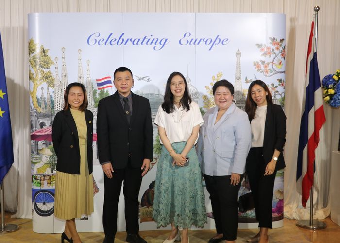 ดร.วสุวีร์ สอดส่อง ในฐานะผู้แทน พันตำรวจเอก ทวี สอดส่อง รัฐมนตรีว่าการกระทรวงยุติธรรม ร่วมฉลองวันยุโรป