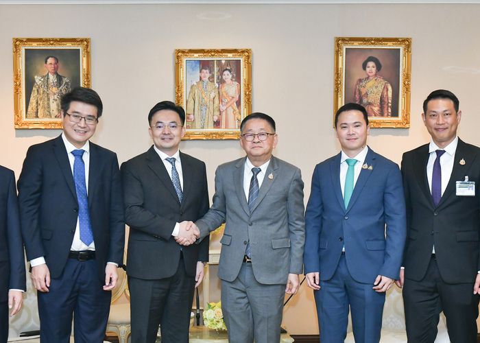 รองนายกฯประเสริฐ หารือ ประธาน BYD ไทย ชื่นชมศักยภาพตลาดยานยนต์ไฟฟ้าของไทย พร้อมมีส่วนร่วมพัฒนาเศรษฐกิจไทย