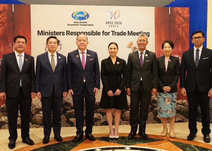 'พิชัย' นำทีมไทยหารือรัฐมนตรีการค้าอาเซียนในเวทีเอเปค ที่เกาหลีใต้ ผนึกกำลังรับมือความท้าทายเศรษฐกิจโลก