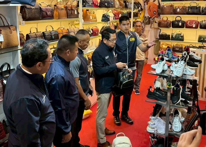 ฉก.รัฐบาลบุกปิดสวิสต์ แบรนด์เนม ไฮโซ เก๊ 'มาบุญครอง' ตั้งเป้า 'ไทย' หลุดประเทศถูกจับตาปัญหาลิขสิทธิ์