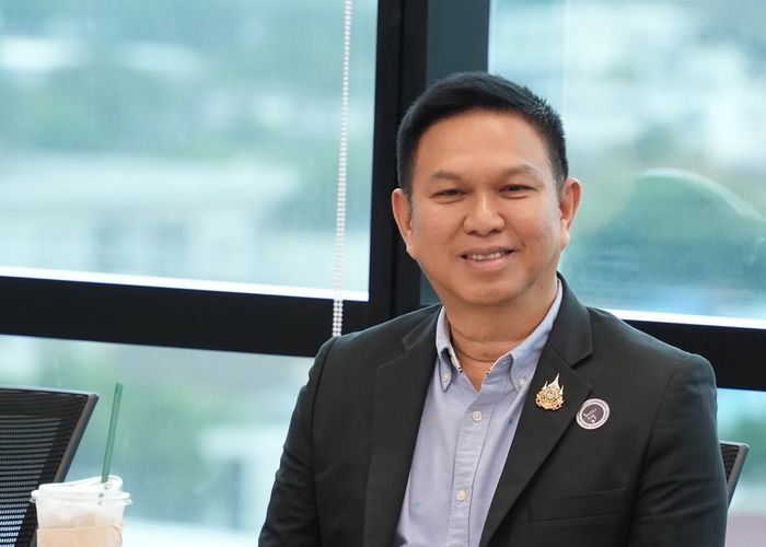 ‘วรวัจน์’ จับมือ อบจ.แพร่-หอการค้าจังหวัด คลิ๊กออฟ ‘ศูนย์ AI เพื่อประชาชน’ แห่งแรกของภาคเหนือ