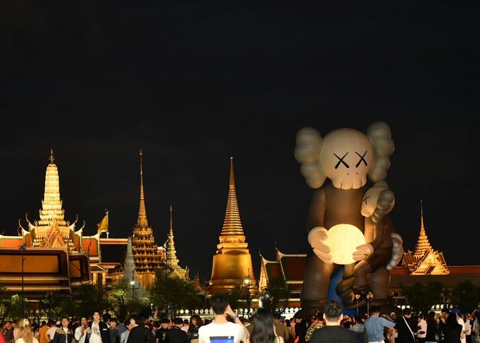 กทม. ร่วมเปิดนิทรรศการ KAWS:HOLIDAY THAILAND ปรากฏการณ์ศิลปะระดับโลกครั้งแรกที่สนามหลวง