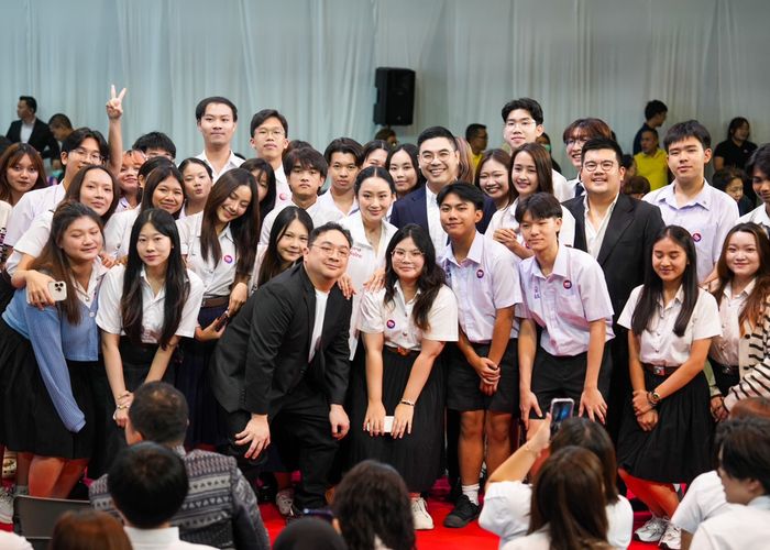 ‘แพทองธาร’ เปิดตัว ‘Pheu Thai YPP’ โครงการปั้นคนรุ่นใหม่สู่เวทีการเมือง เปิดรับเยาวชนร่วมเวิร์กช็อปจริงกับทีมพรรค