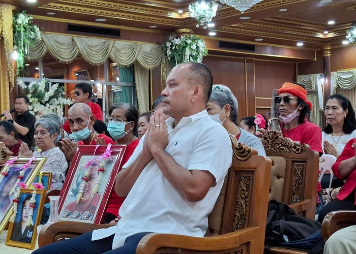 'ณัฐวุฒิ' ร่วมกันทำบุญ 'วีรชนปี 53'  เผยขั้นตอนทวงคืนความยุติธรรม 'คนเสื้อแดง' คืบหน้า 'ร่าง พ.ร.ป. ป.ป.ช.' เข้าสภาสมัยประชุมหน้า
