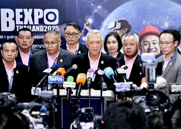 'พิพัฒน์' เผย Job Expo 2025 ยอดร่วมงานทะลุ 1.1 แสนคน! คนแห่สมัครงานพุ่งกว่า 8.1 หมื่นตำแหน่ง