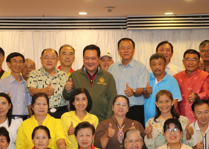 ชาวไทยเชื้อสายจีนจากจังหวัดชายแดนภาคใต้ รวมตัวแสดงพลัง ให้กำลังใจ พันตำรวจเอก ทวี สอดส่อง