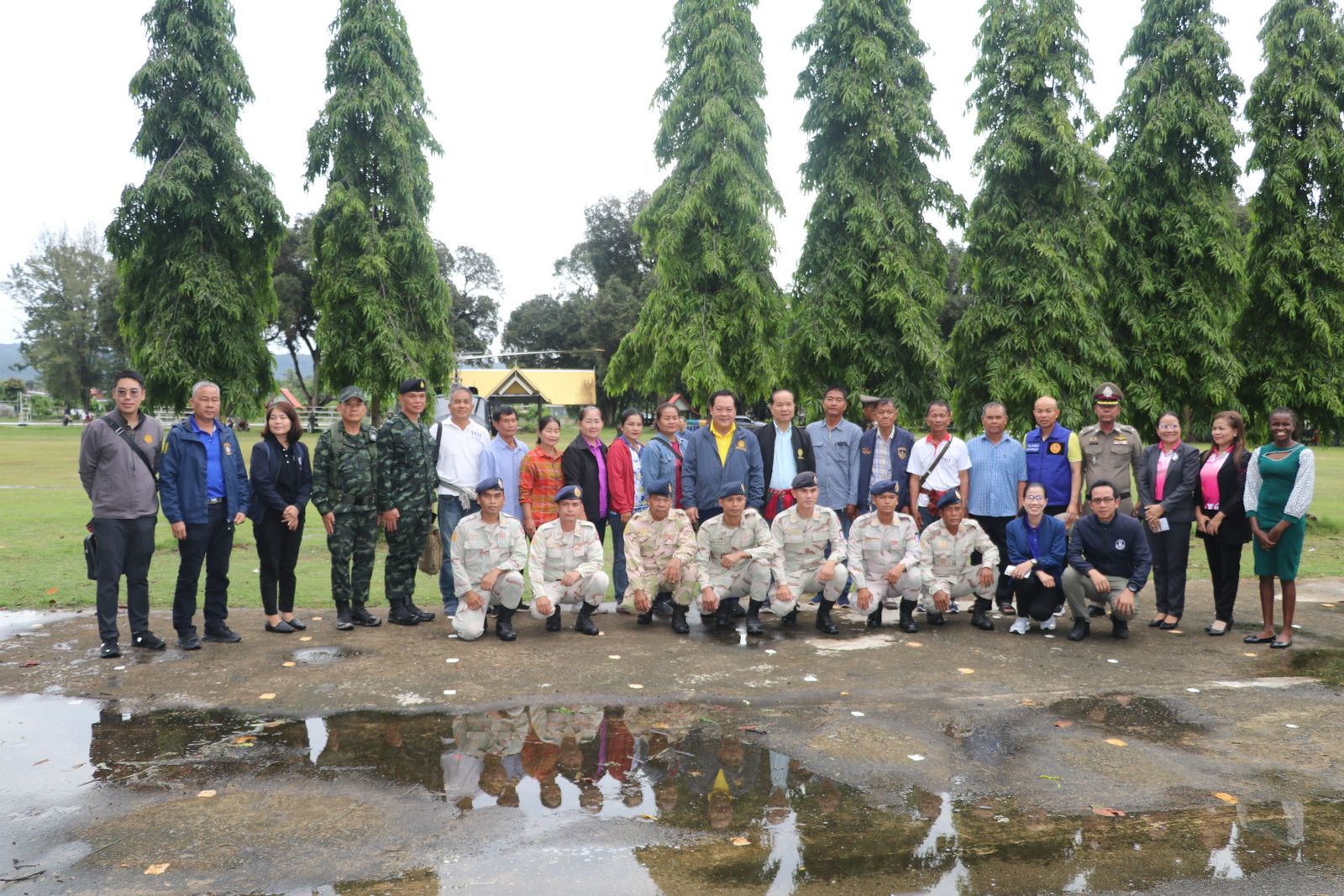 ทวี สอดส่อง รัฐมนตรีว่าการกระทรวงยุติธรรม ลงพื้นที่ติดตามสถานการณ์ชายแดน จังหวัดอุบลราชธาน
