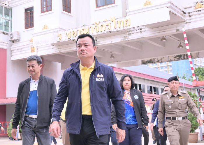 'สรวงศ์ เทียนทอง' ลงพื้นที่ด่านอรัญประเทศ ให้กำลังใจเจ้าหน้าที่ท่ามกลางสถานการณ์ชายแดนตึงเครียด