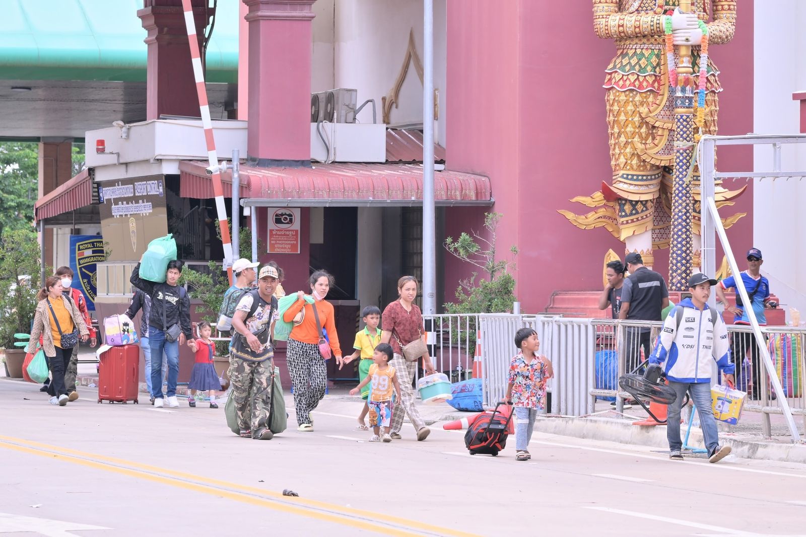 สรวงศ์ เทียนทอง รัฐมนตรีว่าการกระทรวงการท่องเที่ยวและกีฬา