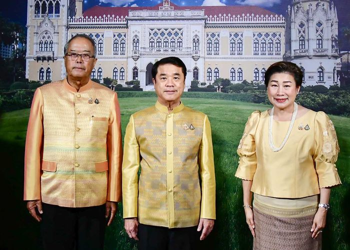 รองนายกฯ สุริยะ เป็นประธานในพิธีเจริญพระพุทธมนต์เนื่องในโอกาสคล้ายวันสถาปนาสำนักนายกรัฐมนตรี ครบรอบปีที่ 93