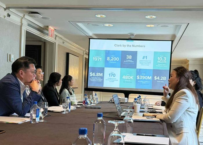 'จตุพร–ฉันทวิชญ์' ถกผู้บริหาร Clark Associates Inc. ผลักดันนำเข้าสินค้าไทยเพิ่ม