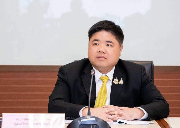 “พงศ์กวิน” เผย สภาฯไฟเขียวลาคลอดบุตรได้เป็น 120 วัน สอดคล้องนโยบาย “คุ้มครองแรงงานอย่างเท่าเทียม”